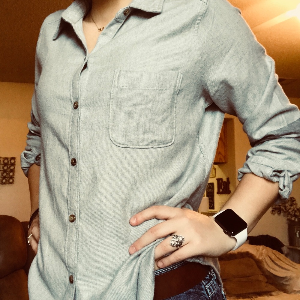 ☁️button up hollister☁️